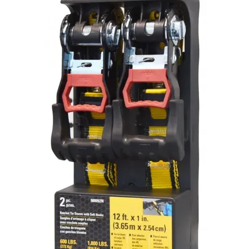 LOT DE 2 SANGLES D' ARRIMAGE A CLIQUET CATERPILLAR AVEC CROCHETS LONGUEUR : 3.65 M LARGEUR : 2.54 CM CHARGE D'UTILISATION : 272 KGS POIDS DE RUPTURE : 816 KGS IDEAL POUR ATTACHER LES CARGAISSONS, DU MOBILIER …. SANGLE JAUNE HAUTE VISIBILITE DOUBLE CROCHET EN "S" ANTI RAYURES POIGNEE CONFORT ANTIDERAPANT